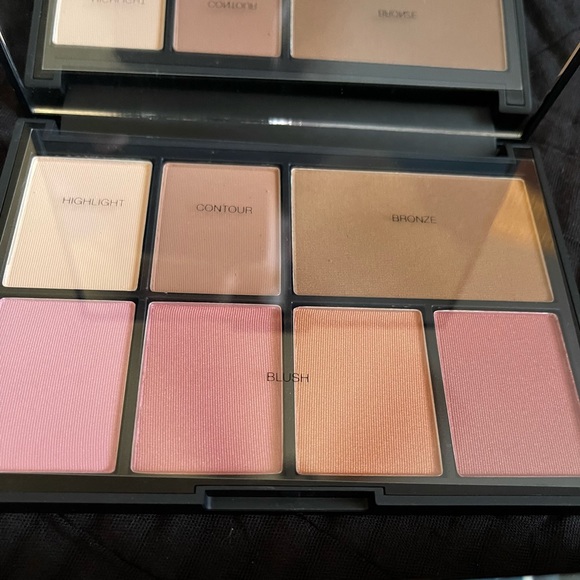 Cheek Palette - Picture 3 of 4